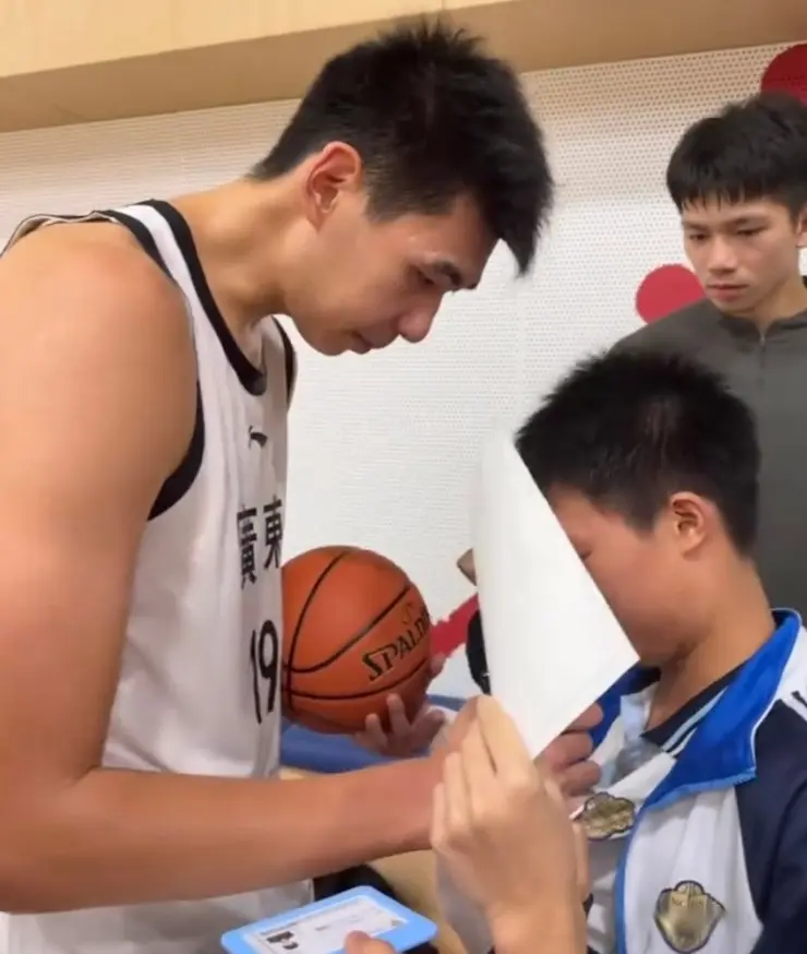 内中外三条, 广东全运U, 再加上杨溢 内中外三条, 广东全运U, 再加上杨溢