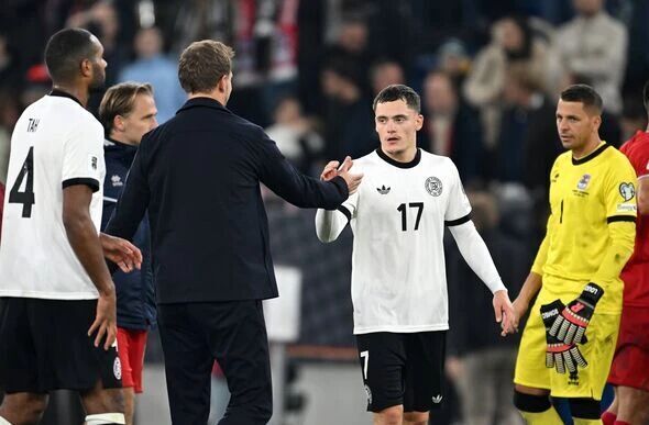 com, 他知道自己, 事实上 com, 他知道自己, 事实上